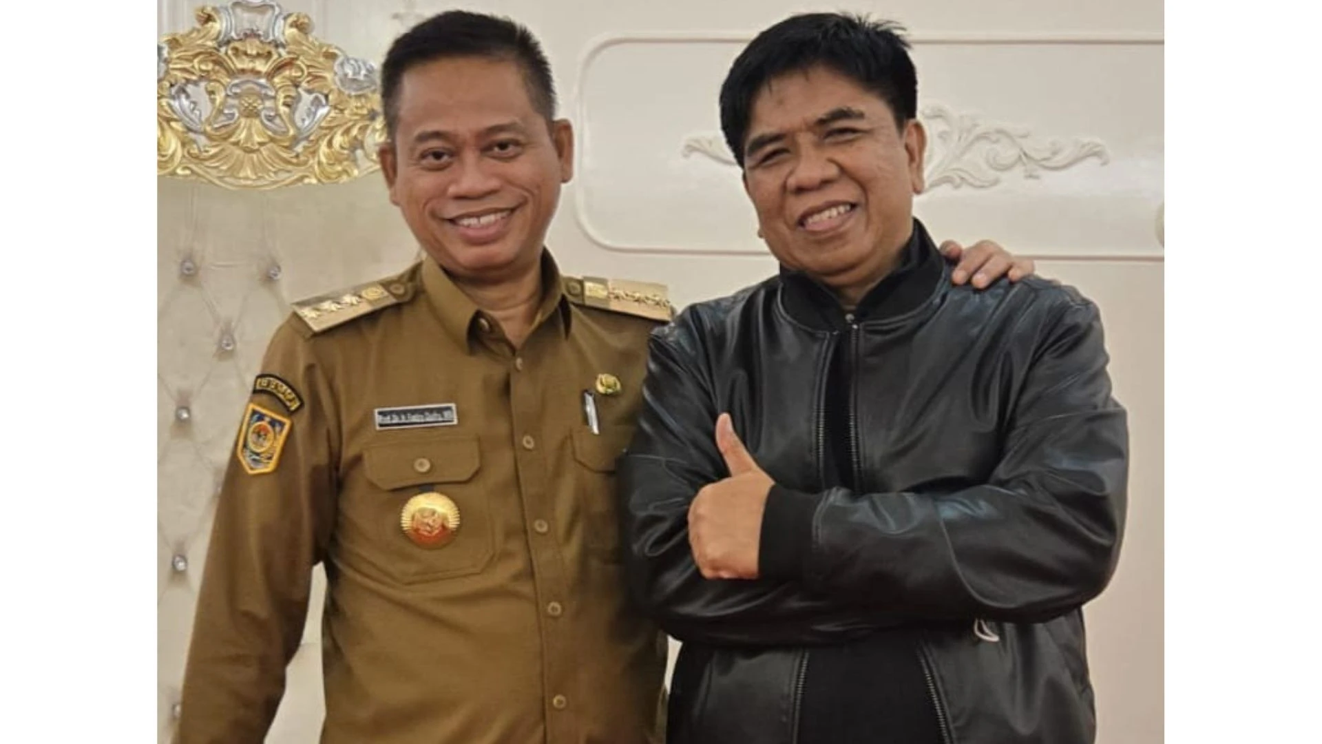 Sekretaris Panitia Sidang Umum Majelis Umum Himpuni, Salahuddin Alam (kanan) bersama Pj Gubernur Sulsel, Prof Fadjry Djufry. (Foto: Dokumen Pribadi)