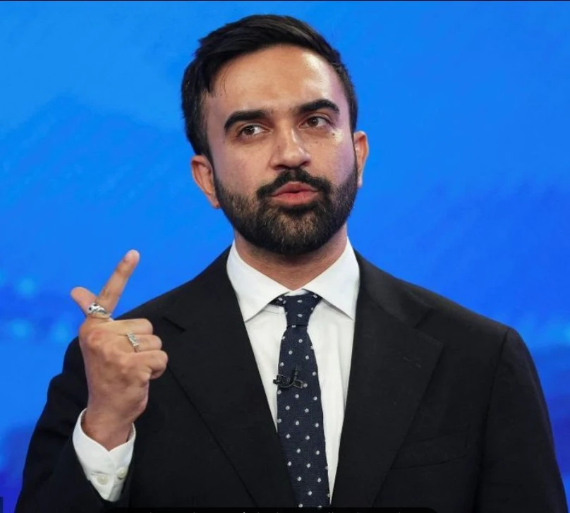 Zohran Mamdani, setelah unggul signifikan dalam pemilihan pendahuluan, memberikan sinyal kemenangan dan optimisme untuk perubahan yang lebih baik. Sebuah langkah maju untuk representasi yang kuat! Kredit: MSN.