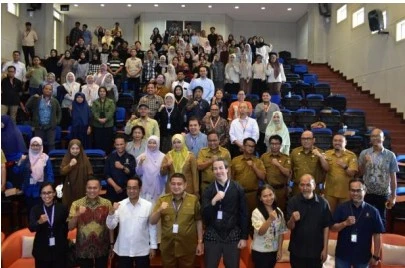 Kebersamaan yang terjalin dalam Indonesia Placemaking Summit 2025 di Unhas menjadi awal dari sebuah gerakan. Para akademisi, praktisi, dan pemangku kepentingan bersatu, berkomitmen untuk membangun Walkable Placemaking Indonesia Network—sebuah jejaring kolaborasi demi mewujudkan kota-kota yang lebih berjiwa dan ramah manusia di masa depan.