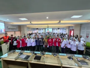 Suasana penuh semangat akademik mewarnai pembukaan Asesmen Lapangan Program Studi Doktor Ilmu Kesehatan Masyarakat FKM Unhas oleh LAM-PTKes, Senin (14/10). Rektor Unhas Prof. Dr. Ir. Jamaluddin Jompa, M.Sc hadir langsung memberikan dukungan dan optimisme bahwa “FKM Unhas akan semakin gemilang dan menjadi pusat pendidikan unggul di Indonesia.”