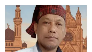 Foto penulis berlatar masjid dan gereja ini merepresentasikan dialog profetik dalam horizon irfānī, yang memadukan simbol Nabi Muhammad sebagai al-Māḥī dan Isa al-Masih sebagai pembawa rahmat. Keduanya dimaknai sebagai fondasi etika spiritual dan ekoteologi sosial bagi pemulihan relasi manusia, alam, dan Tuhan.